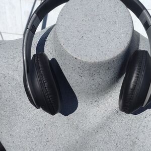 Wireless Black Headphones NWOT